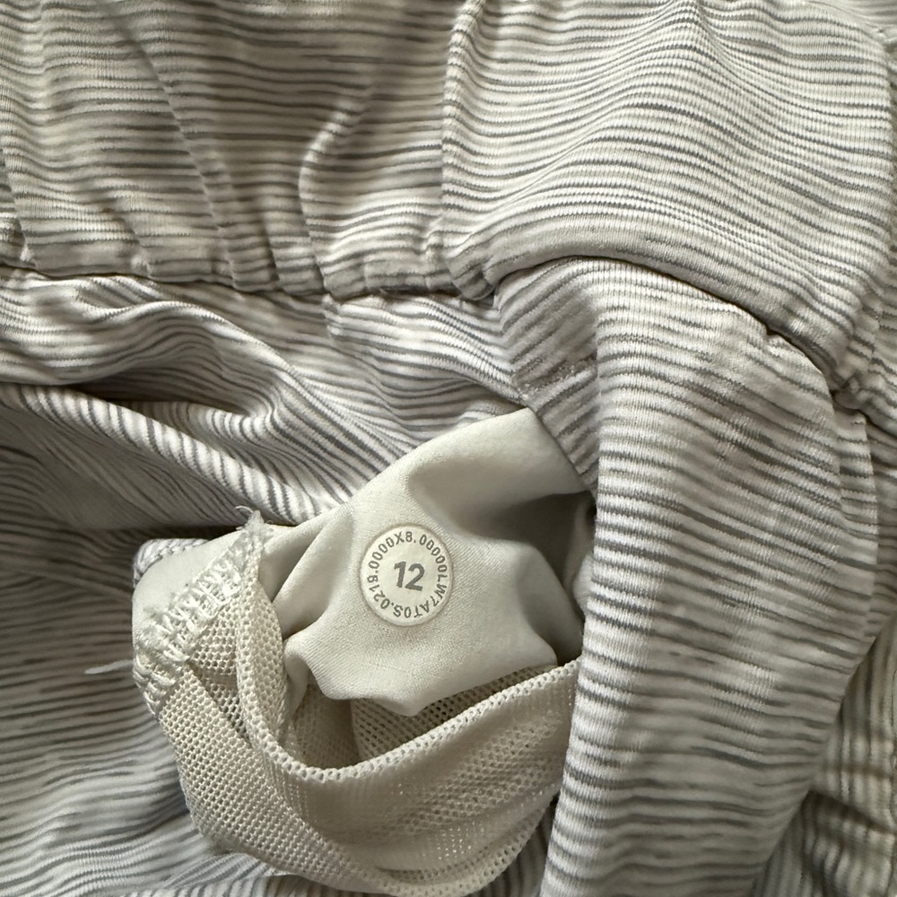 Lululemon Shorts - Picture 7 of 8
